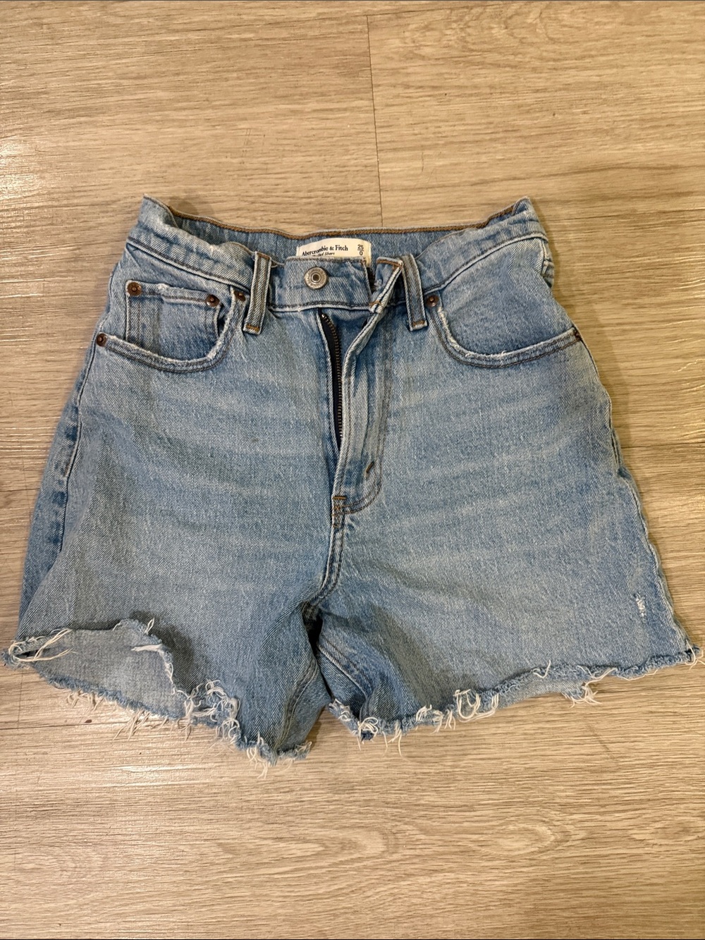 Abercrombie & Fitch Light Wash Dad Denim Shorts Curve Love Fit